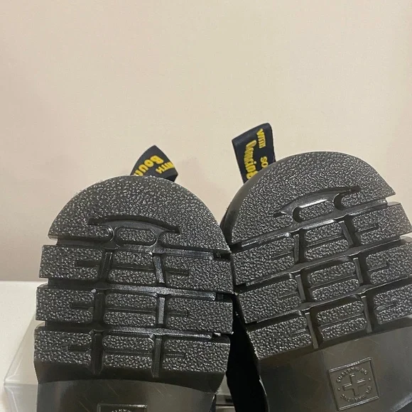 New Dr. Martens Woodard Lo Slip US 8 women’s - Picture 3 of 5